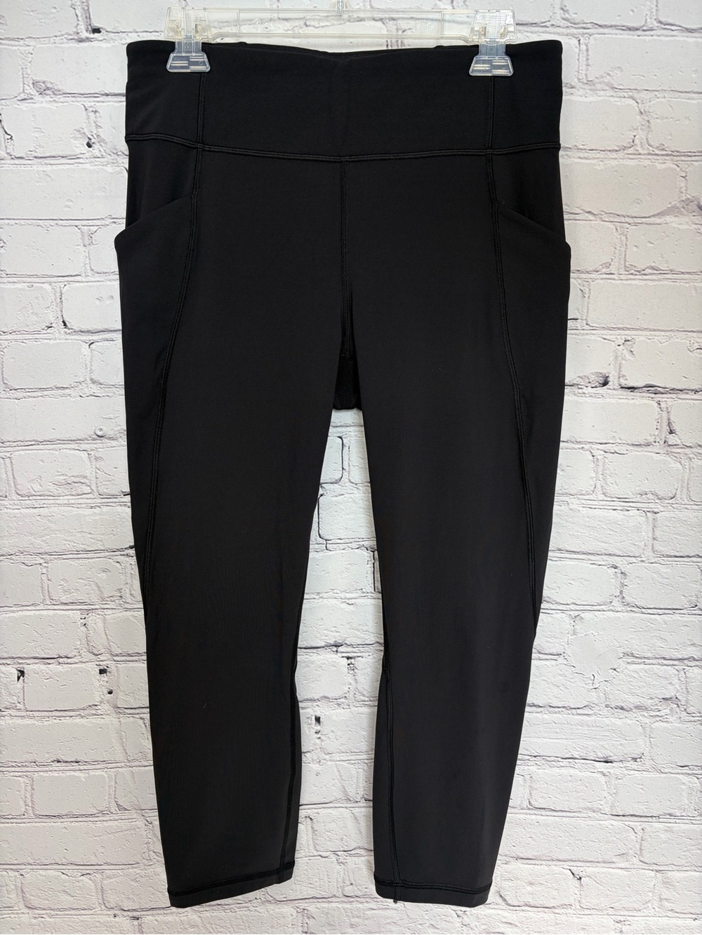 Lululemon Time To Sweat Crop *23” Black Sz 10 - Picture 6 of 16